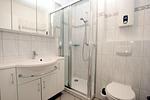 Badezimmer Erdgeschoss - Königstraße 5, Whg. 8, Atlantischer Hof - Top-Hundeurlaub