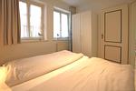 gemütliches Doppelbett mit Kleiderschrank - Dörpstraat 9, Whg. 3 - Top-Hundeurlaub