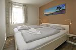 gemütliches Doppelbett - Kiek Ut 9, Whg. 2 - Top-Hundeurlaub