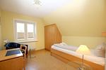 Schlafzimmer 4 im OG mit Einzelbett - Am Golfplatz 4 - Top-Hundeurlaub