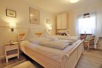 gemütliches Doppelbett - Große Straße 19, Whg. 2 - Top-Hundeurlaub