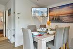 Wohnzimmer - „Ostseeperle“ – eingezäunt, mit Klimaanlage & Trampolin 29 - Top-Hundeurlaub
