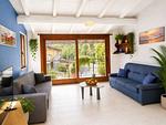 heller Wohnbereich zur Dachterrasse mit SAT TV - Moretta - Top-Hundeurlaub