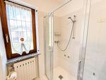 ebenerdige Dusche mit Glaskabine - Moretta - Top-Hundeurlaub