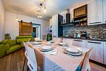 moderne helle Einbauküche - Appartment II Panorama - Top-Hundeurlaub