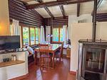 gut kombinierter Wohn- Essbereich mit Fernseher - Bassotta - Top-Hundeurlaub