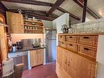 gut ausgestattete Küche im Landhausstil - Bassotta - Top-Hundeurlaub