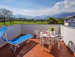 tolle Sonnenterrasse mit Liegen - Vela Panorama - Top-Hundeurlaub