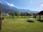 großer Garten mit diversen Angeboten zur sportlichen Aktivität - Vela Panorama - Top-Hundeurlaub