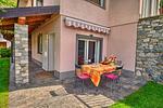 malerische Terrasse zum gemeinsamen Speisen im Freien - Olive - Top-Hundeurlaub
