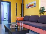 gemütliches modern eingerichtetes Wohnzimmer - Simone - Top-Hundeurlaub