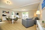Wohnbereich mit Zugang zur Terrasse - Wohnung 15 - Top-Hundeurlaub