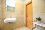 2. Badezimmer mit Waschbecken - Wohnung 15 - Top-Hundeurlaub