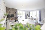 Wohnbereich mit Zugang zur Terrasse - Ferienwohnung Luv - Top-Hundeurlaub
