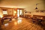 Wohnzimmer - 1-Zimmerwohnung 106 Typ B - Top-Hundeurlaub