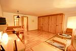 Wohnzimmer - 1-Zimmerwohnung 106 Typ B - Top-Hundeurlaub