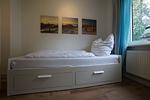 Schlafzimmer - Wiesenblick - Top-Hundeurlaub