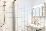 Badezimmer mit Dusche und WC - Wohnung 026EG - Top-Hundeurlaub
