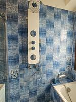 luxuriöses Badezimmer mit Dusche und Badewanne - Appartment I Giardino - Top-Hundeurlaub