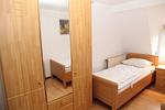 Schlafzimmer - Uttumer Mühle: Daike - Top-Hundeurlaub