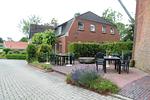 Terrasse - Uttumer Mühle: Daike - Top-Hundeurlaub