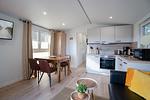 Wohnzimmer - Haus "Morgensonne", überdachte Veranda (109) - Top-Hundeurlaub
