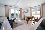 Wohnzimmer - Haus "Morgensonne", überdachte Veranda (109) - Top-Hundeurlaub