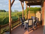 Terrasse - Friesenbiene - Top-Hundeurlaub