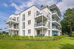 Fassade / Eingang - Ferienwohnung Haffkoje Fitness, Sauna und Kinderspielbereich - Top-Hundeurlaub