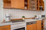 Küche / Küchenzeile - Villa Marina App. 01 nur 450 m zum Strand mit Badewanne und Dusche - Top-Hundeurlaub