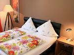 Schlafzimmer 2 - Doppelbett - Ferienwohnung Belle Etage - Top-Hundeurlaub