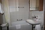 Badezimmer - Residenza Lagrev - 2 Zimmerwohnung  - Nr. 002 - Typ 21A - Hochparterre - Süd/West - Top-Hundeurlaub