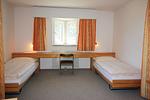 Schlafzimmer - Residenza Lagrev - 1 ½ Zimmerwohnung Nr. 007 - Typ 15A - Hochparterre - Süd - Top-Hundeurlaub