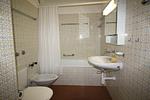 Badezimmer - Residenza Lagrev - 1 ½ Zimmerwohnung Nr. 107 - Typ 15B - 1. Etage - Süd - Top-Hundeurlaub