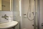 Badezimmer - Residenza Lagrev - Studio Nr. 303 - Typ 10A - 3. Etage - Ost - Top-Hundeurlaub