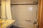 Badezimmer - Residenza Lagrev - 2 Zimmerwohnung Nr. 005 - Typ 21A - Hochparterre - Süd - Top-Hundeurlaub