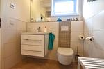 Gäste-WC - Ferienhaus Nordseeresort 83 Huus Wattkieker Büsum - Top-Hundeurlaub
