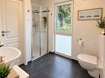 Badezimmer - Ferienwohnung Fördebeach Solitüde - Top-Hundeurlaub