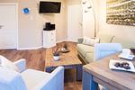 Wohnzimmer - Ferienwohnung FÖRDEBEACH Solitüde - Top-Hundeurlaub