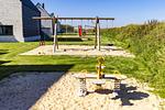 Spielanlage - Ferienhaus Haus Berg-Ahorn Büsum - Top-Hundeurlaub