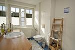 Badezimmer - FeWo04: Balkon,Meerblick, ruhige Lage - Top-Hundeurlaub