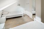 Schlafzimmer - 2-Raum-Fewo Nora 1 (2. Etage, Dachgeschoss) - Top-Hundeurlaub