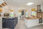 Wohnzimmer - Ferienhaus JoHann mit Sauna, großer Terrasse und moderner Einrichtung - Top-Hundeurlaub