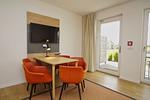 Wohnzimmer - FeWo 05: Terrasse, ruhige Lage - Top-Hundeurlaub