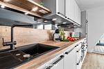 Küche / Küchenzeile - Ferienwohnung Insellodge Fehmarn - Top-Hundeurlaub