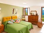 komfortables Schlafzimmer mit zwei Einzelbetten nebeneinander - Borgo Antico - Top-Hundeurlaub