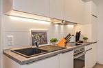 Küche / Küchenzeile - Ferienhaus Haff-Traum mit Kamin, Sauna und Terrasse - Top-Hundeurlaub