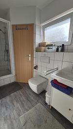 Neu ausgestattetes Bad - Neu renoviertes schwimmendes Ferienhaus „Fischland“ in Barth - Top-Hundeurlaub