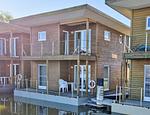 Fassade / Eingang - FLOATING HOUSES - "schwimmende Ferienhäuser" in Barth - Haus 2 - Top-Hundeurlaub