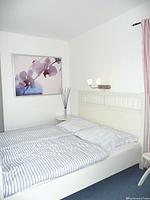 Schlafzimmer - Floating Houses Comfort - "Schwimmende Ferienhäuser" in Kröslin - Haus 7 - Top-Hundeurlaub